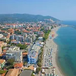 Casa Angerin 3 - 100m From Sea - Happy Apartamento