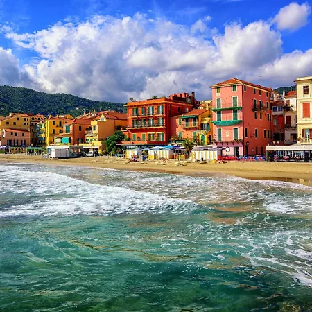 Casa Angerin 3 - 100m From Sea - Happy Apartamento Alassio